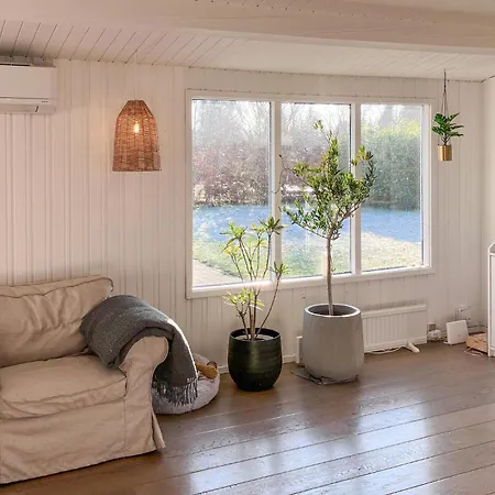 3 Bedroom In Nyaraló Melby